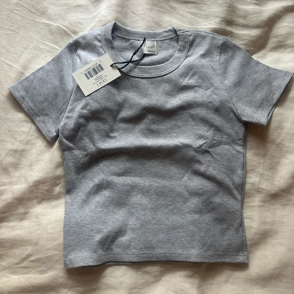 LESET grey crop t shirt